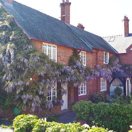 Cotton Farm Bed & Breakfast Chester Exterior photo