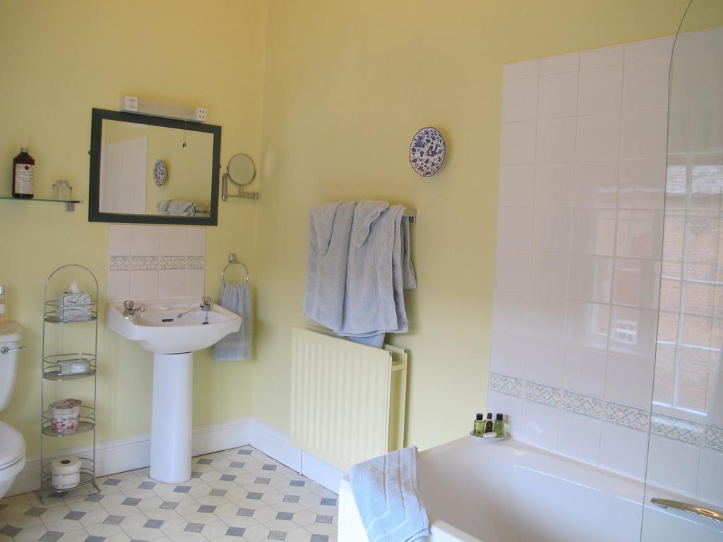 Cotton Farm Bed & Breakfast Chester Room photo