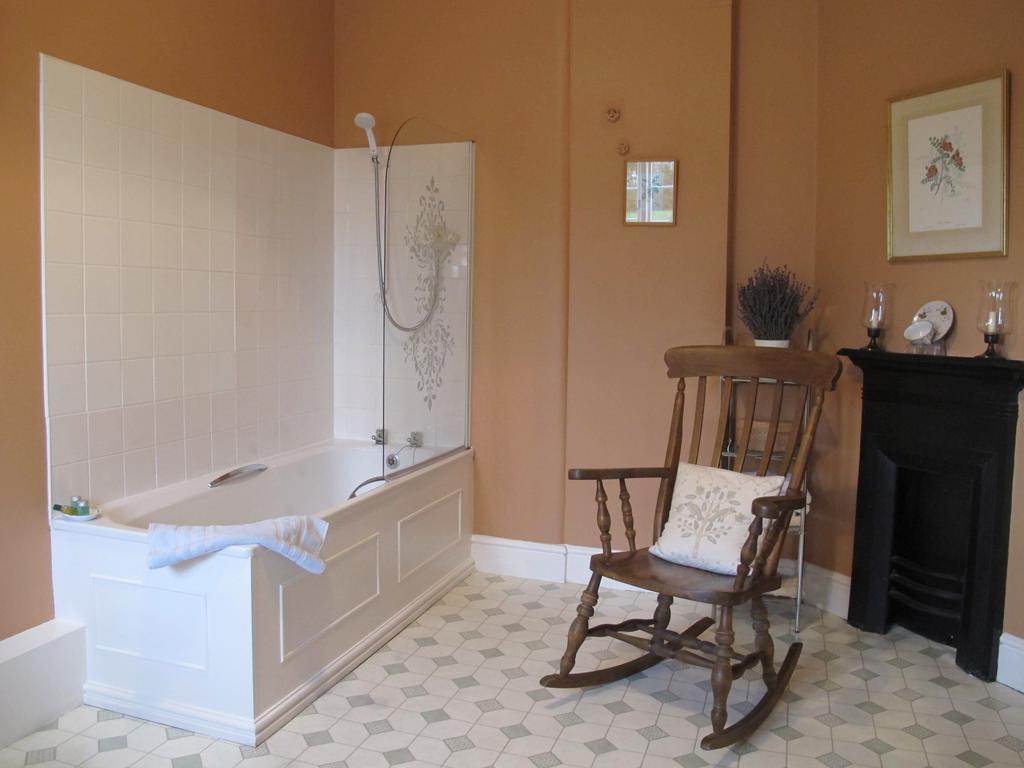 Cotton Farm Bed & Breakfast Chester Room photo