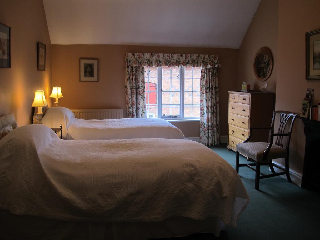 Cotton Farm Bed & Breakfast Chester Room photo